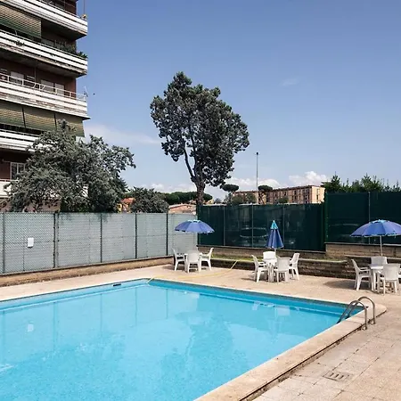 Accogliente Con Bagno Parcheggio Gratuito E Piscina Metro A 2 Min
